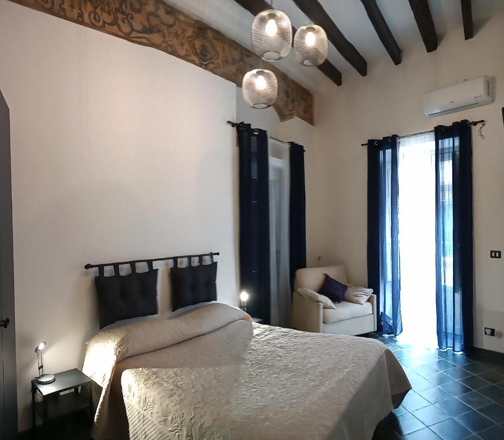 팔레르모 Locazione Breve In Pieno Centro "Blue House" 아파트 외부 사진
