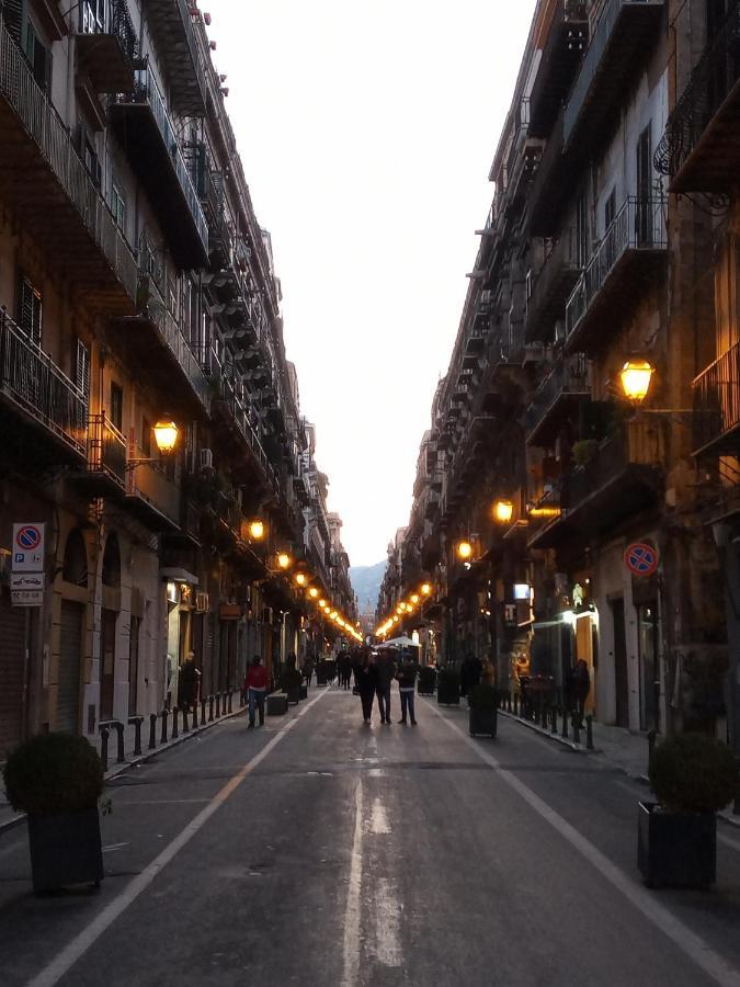 팔레르모 Locazione Breve In Pieno Centro "Blue House" 아파트 외부 사진