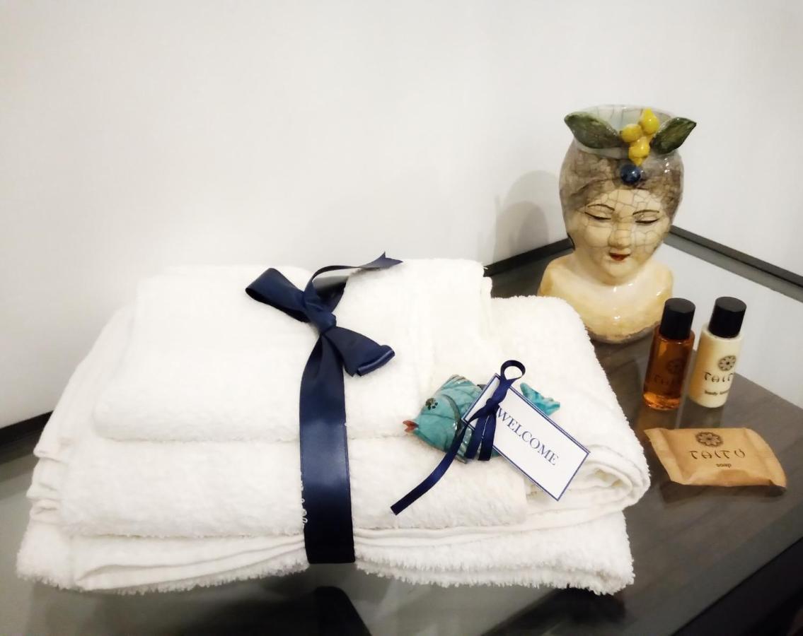 팔레르모 Locazione Breve In Pieno Centro "Blue House" 아파트 외부 사진